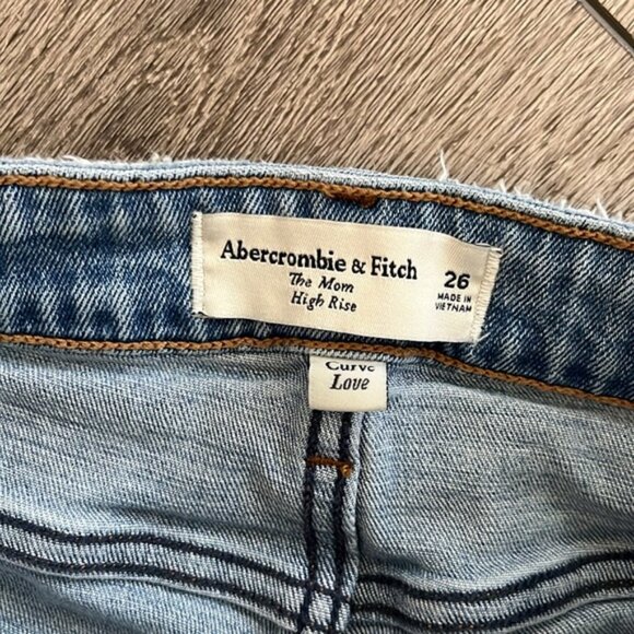 Abercrombie & Fitch The mom high rise jeans size 26 - Picture 3 of 5